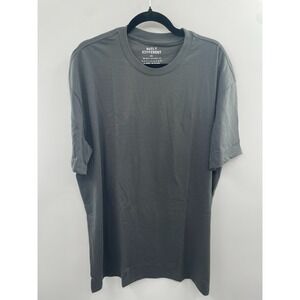NWOT Built Different T-Shirt Men's 2XL Gray Crew Neck Pullover Short Sleeve